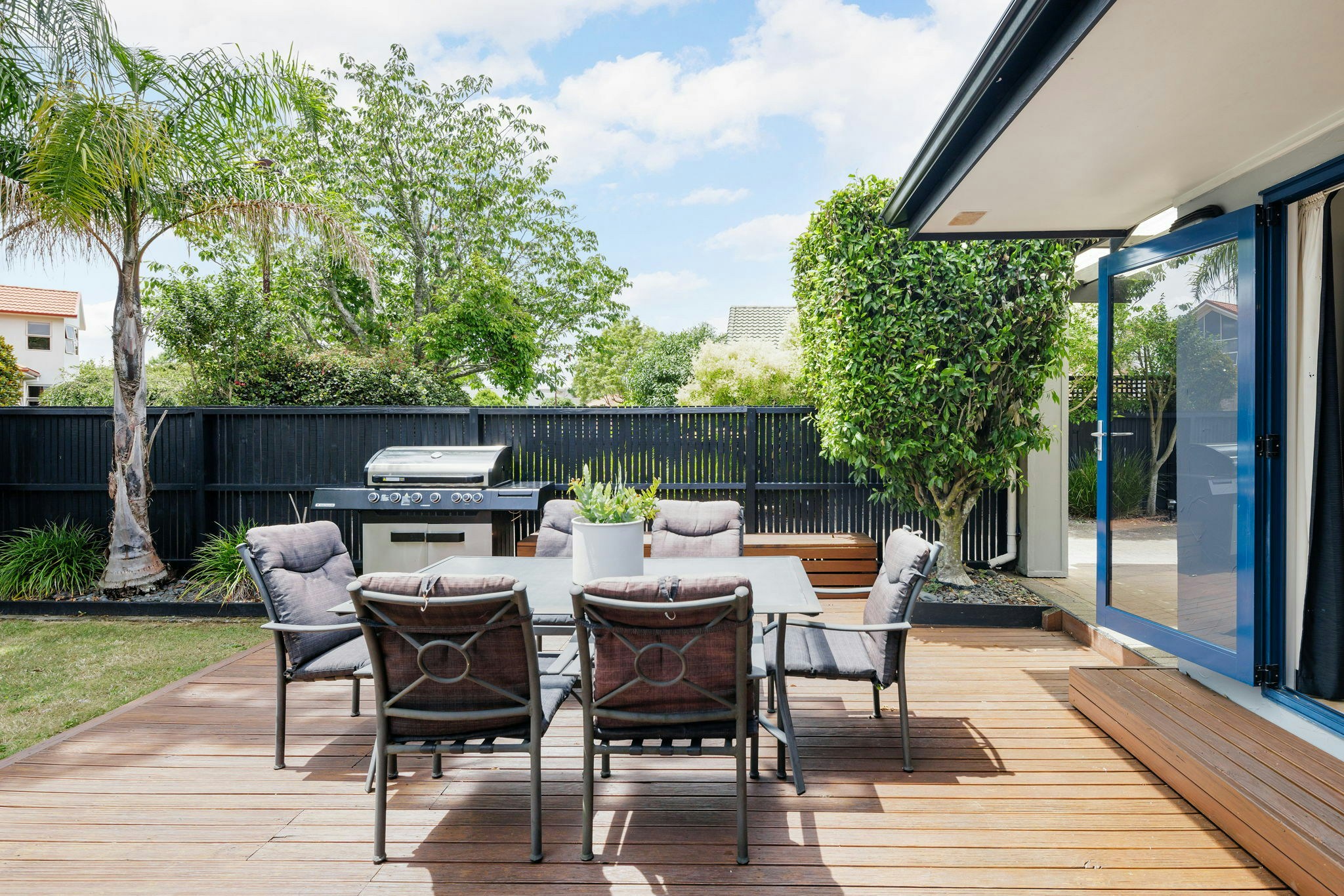 8 web or mls in House AR5 2508a