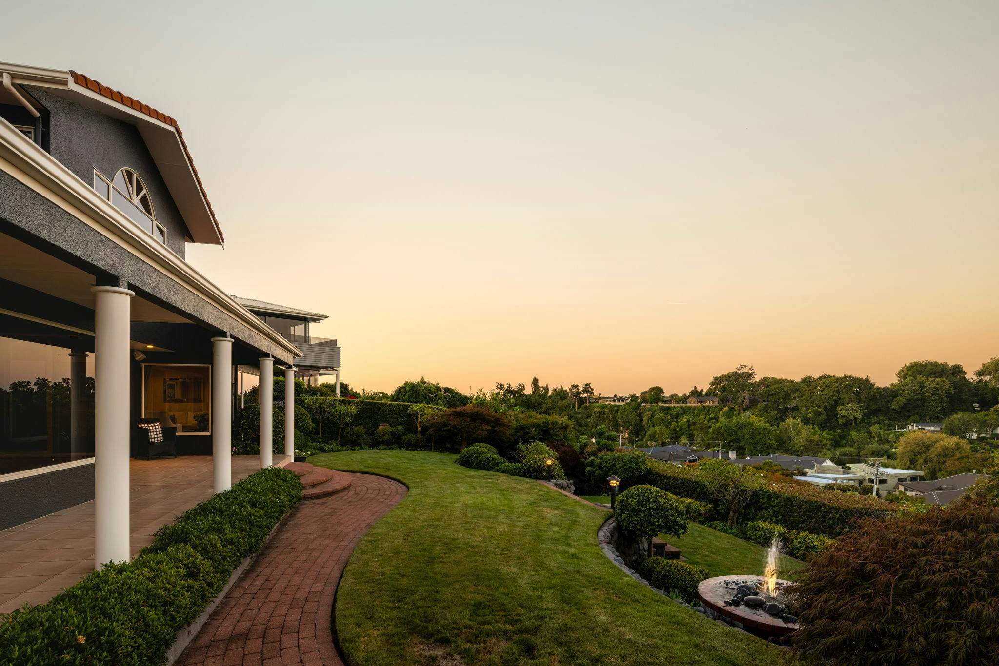 8 web or mls in House AR5 2719