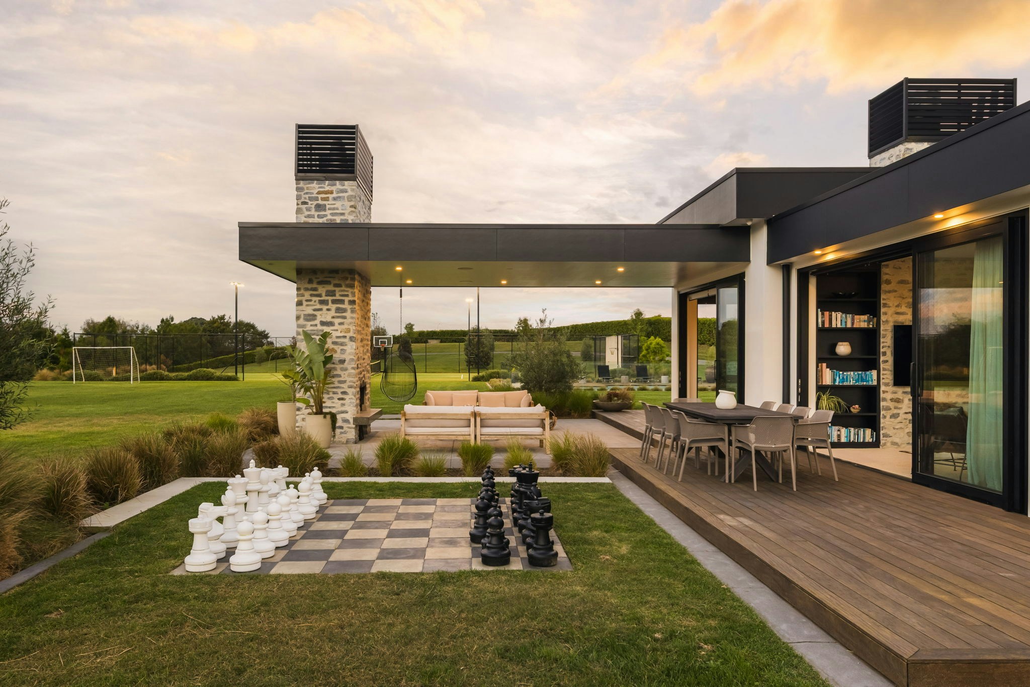 8 web or mls in House AR5 5271