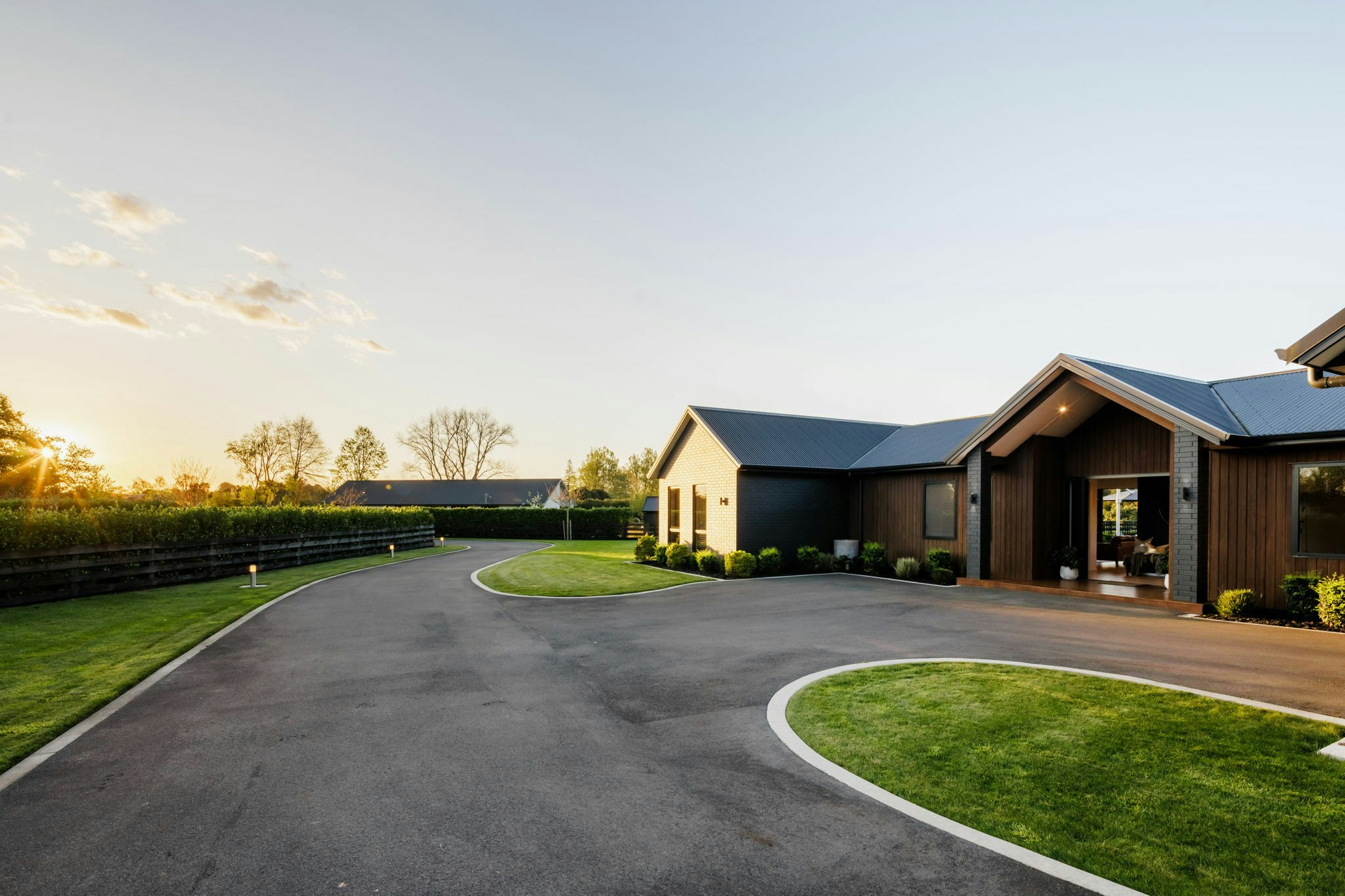 8 web or mls in House AR5 5898