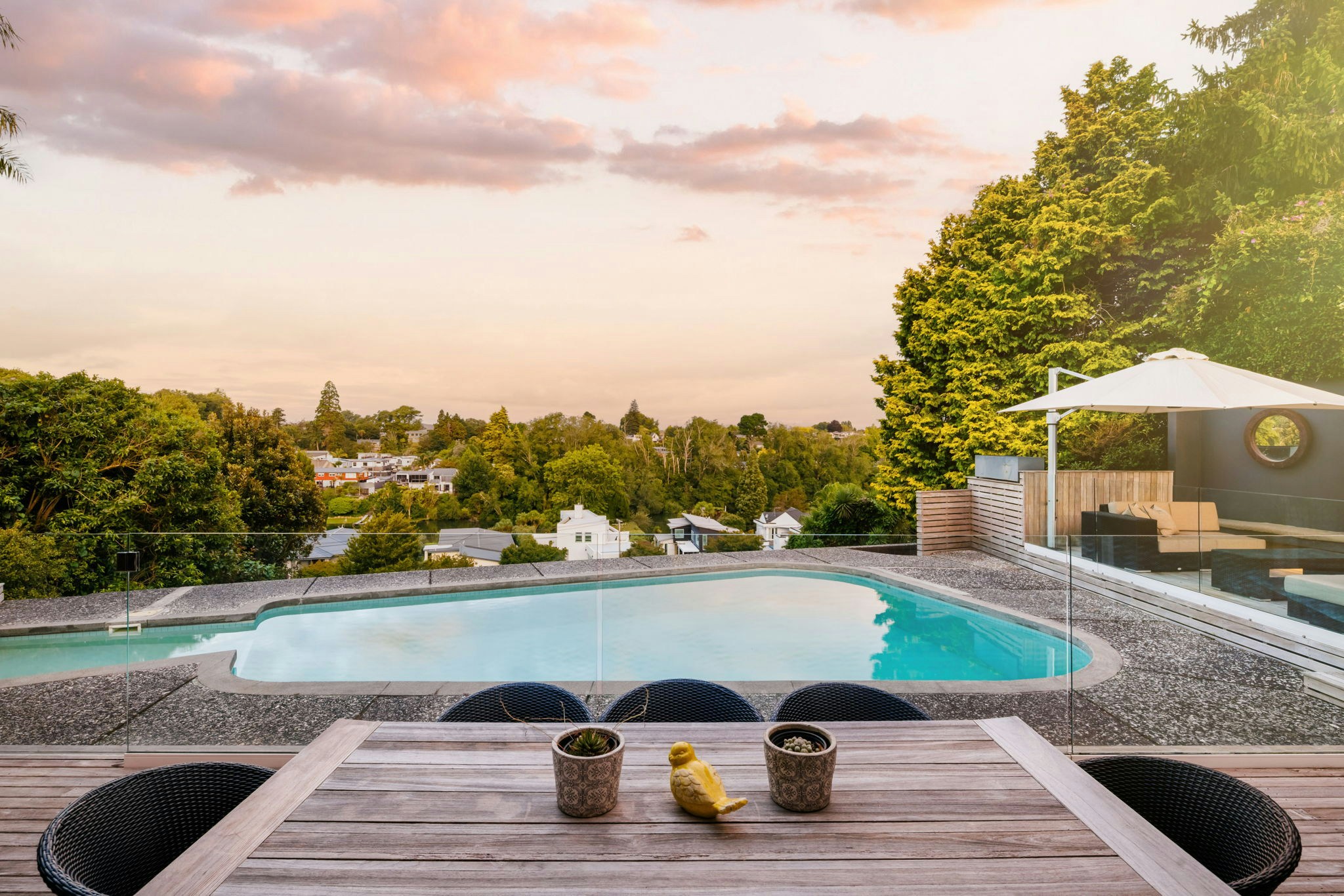 8 web or mls in House AR5 7773