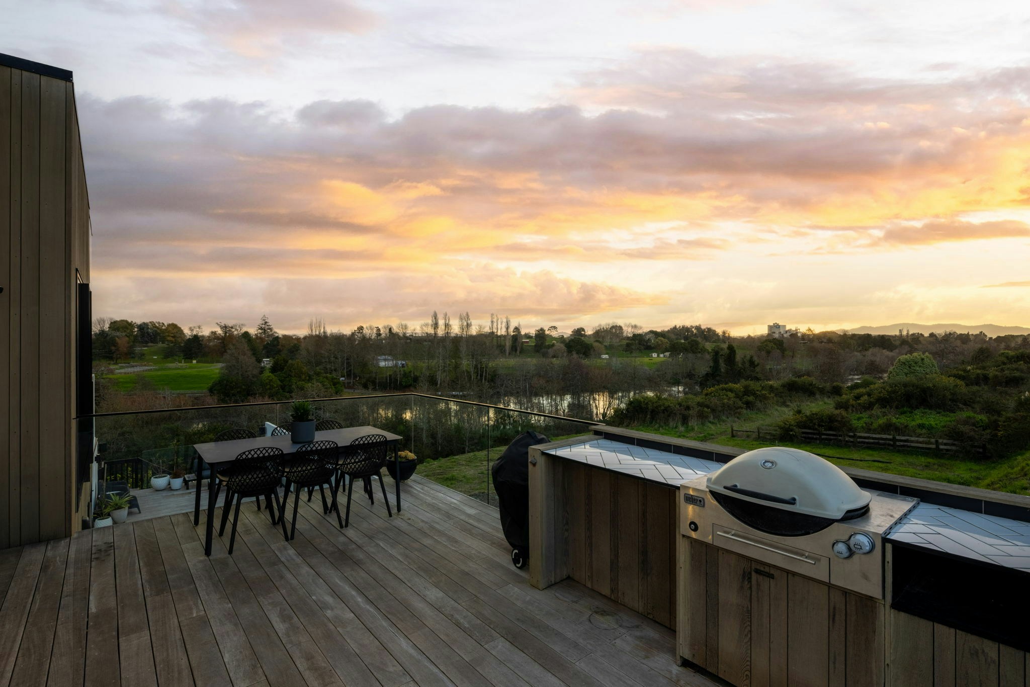 8 web or mls in House AR5 8858