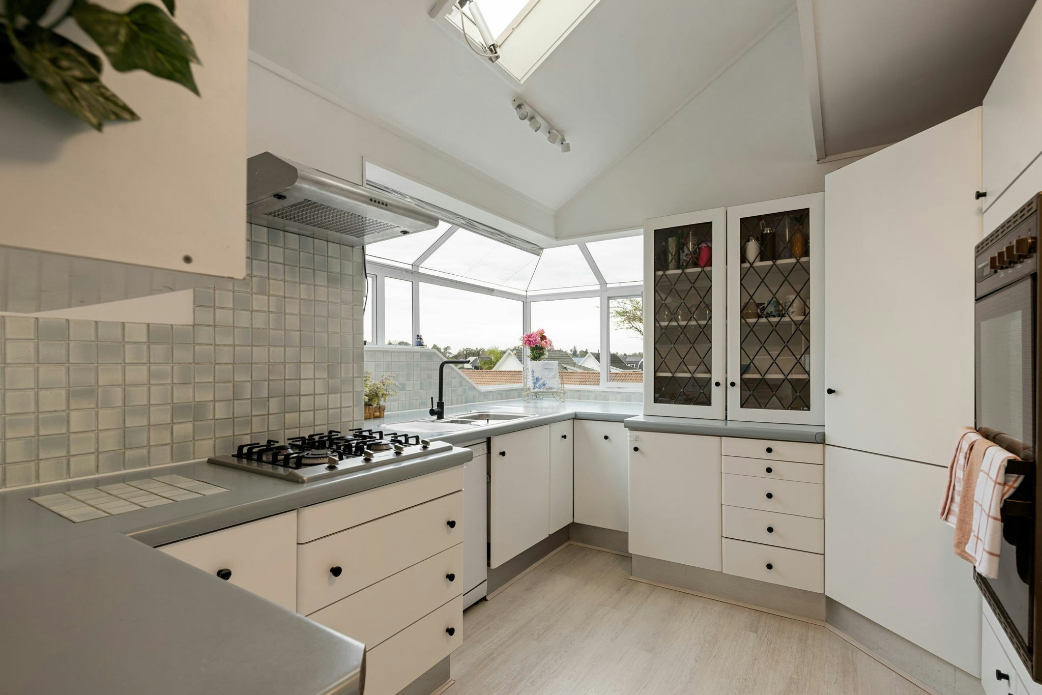 8 web or mls in House AR5 9800