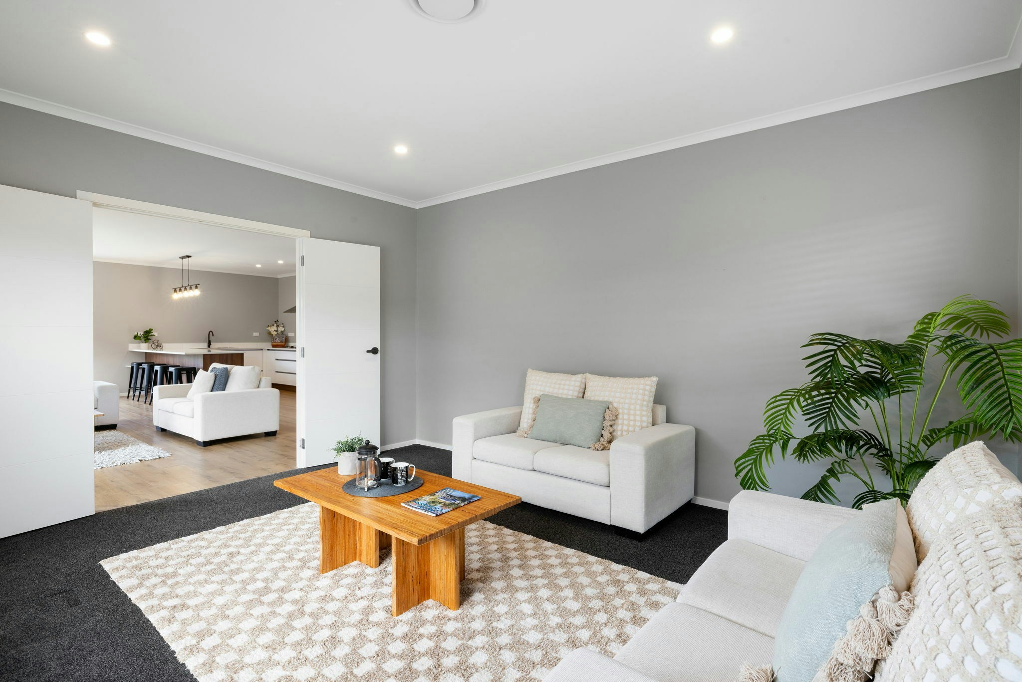 8 web or mls in House SR5 0028