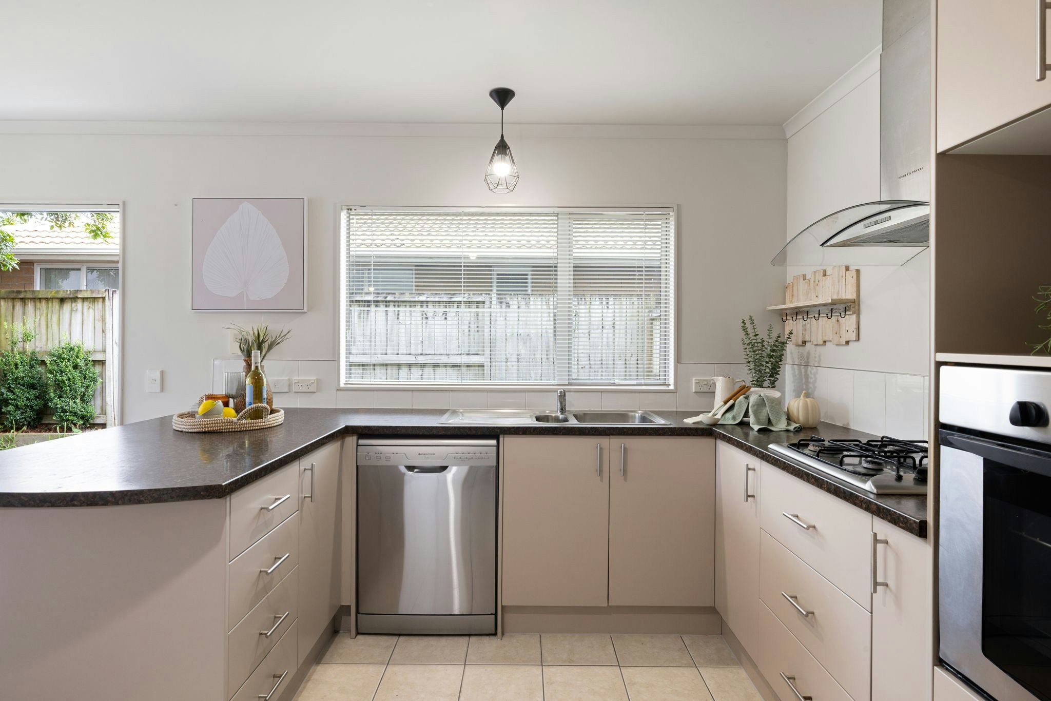 8 web or mls in House SR5 1421