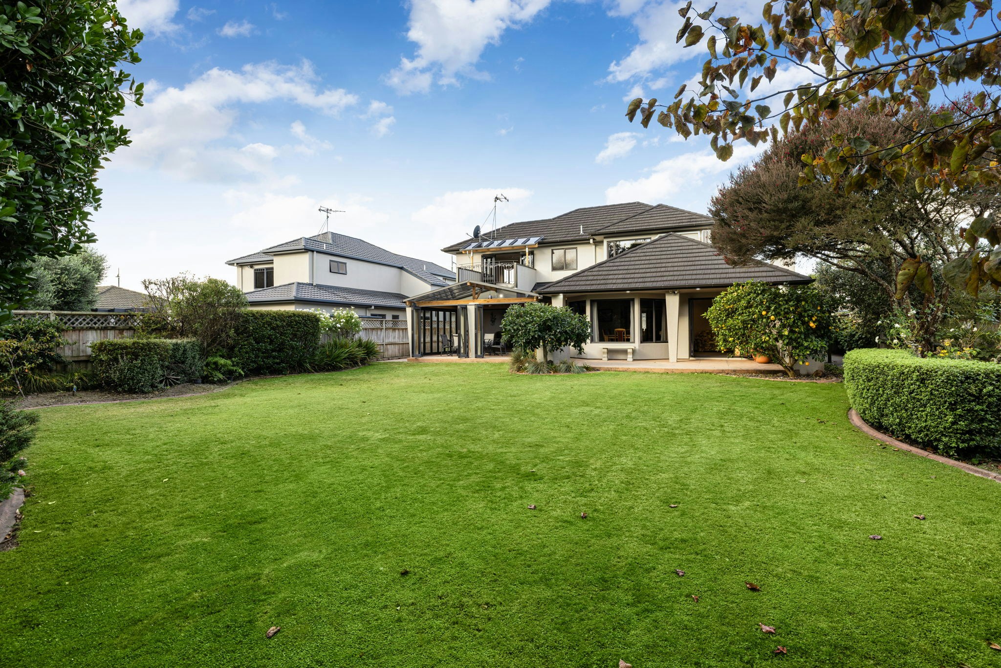 8 web or mls in House SR5 5661