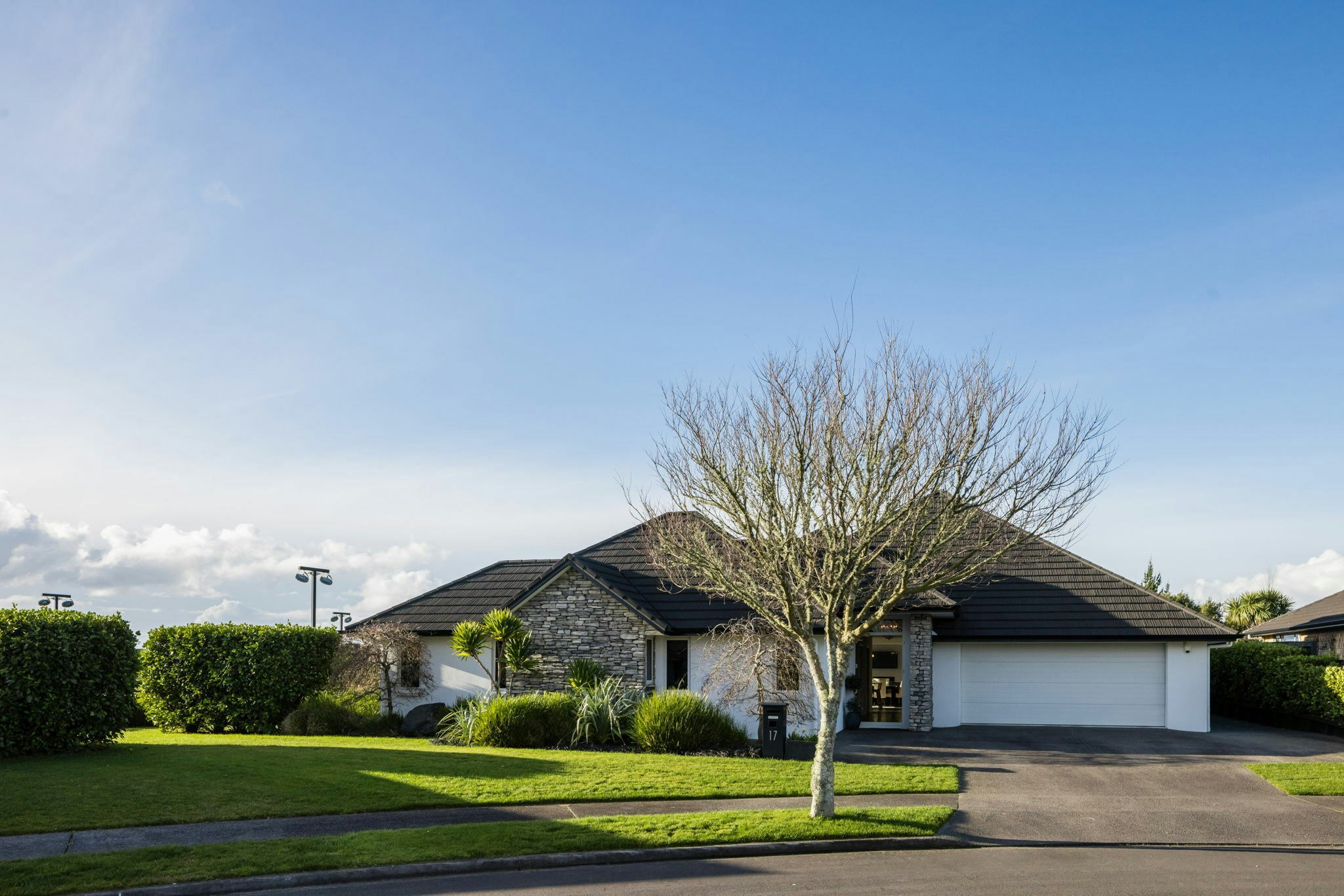 80 web or mls 70 in House AR5 2258