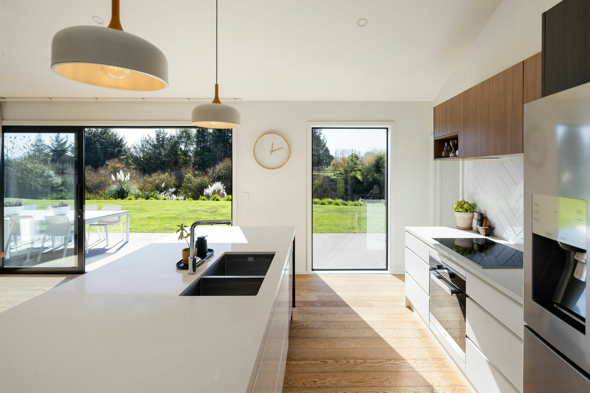 82 web or mls in House AR5 1405