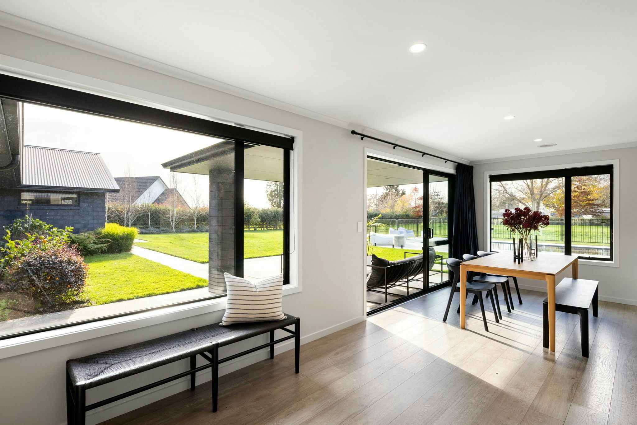 82 web or mls in House AR5 3415