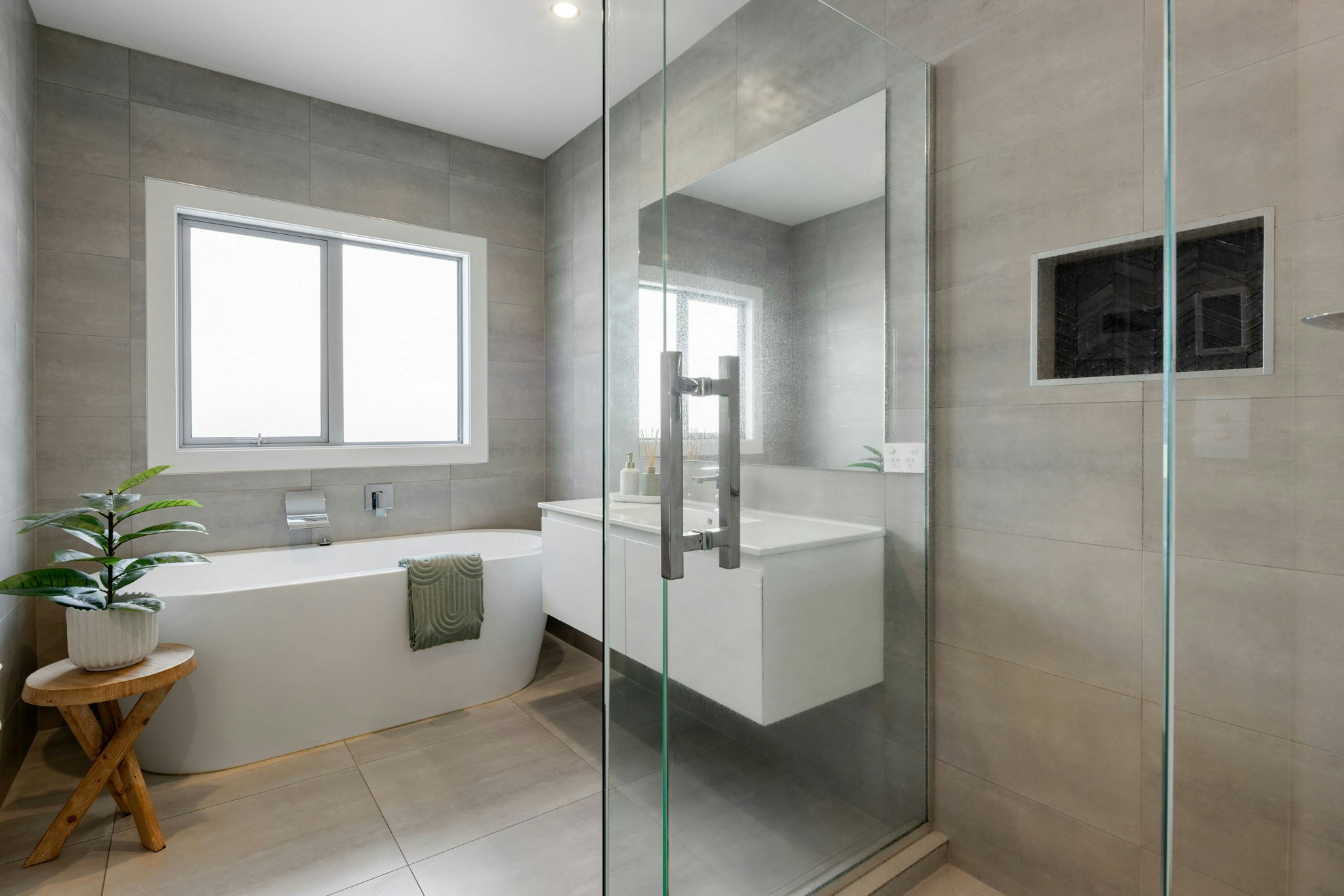 82 web or mls in House AR5 4730