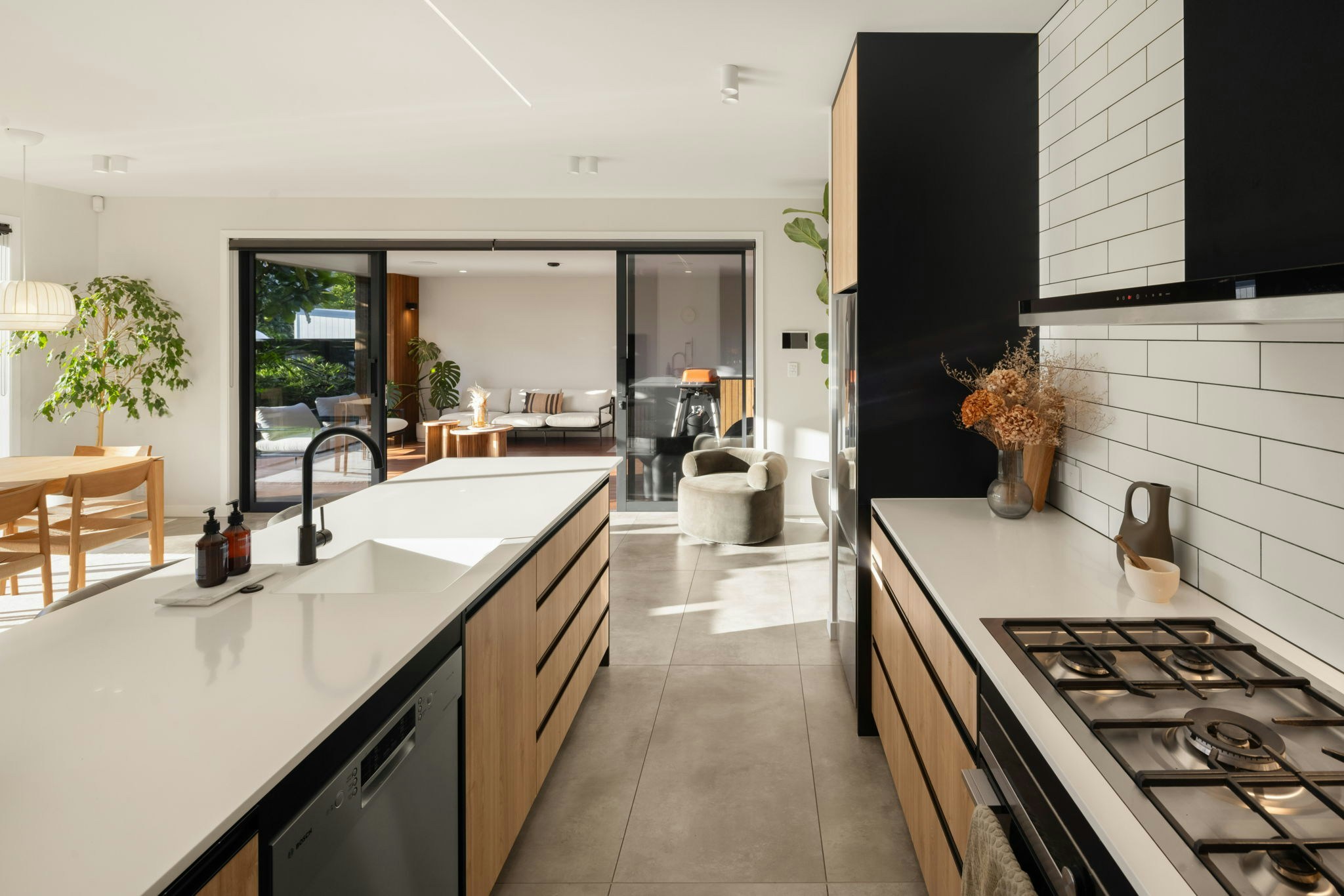 83 web or mls in House AR5 9350