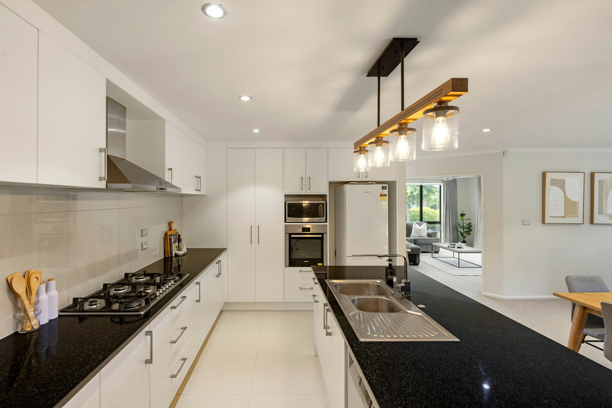 85 web or mls in House AR5 3997