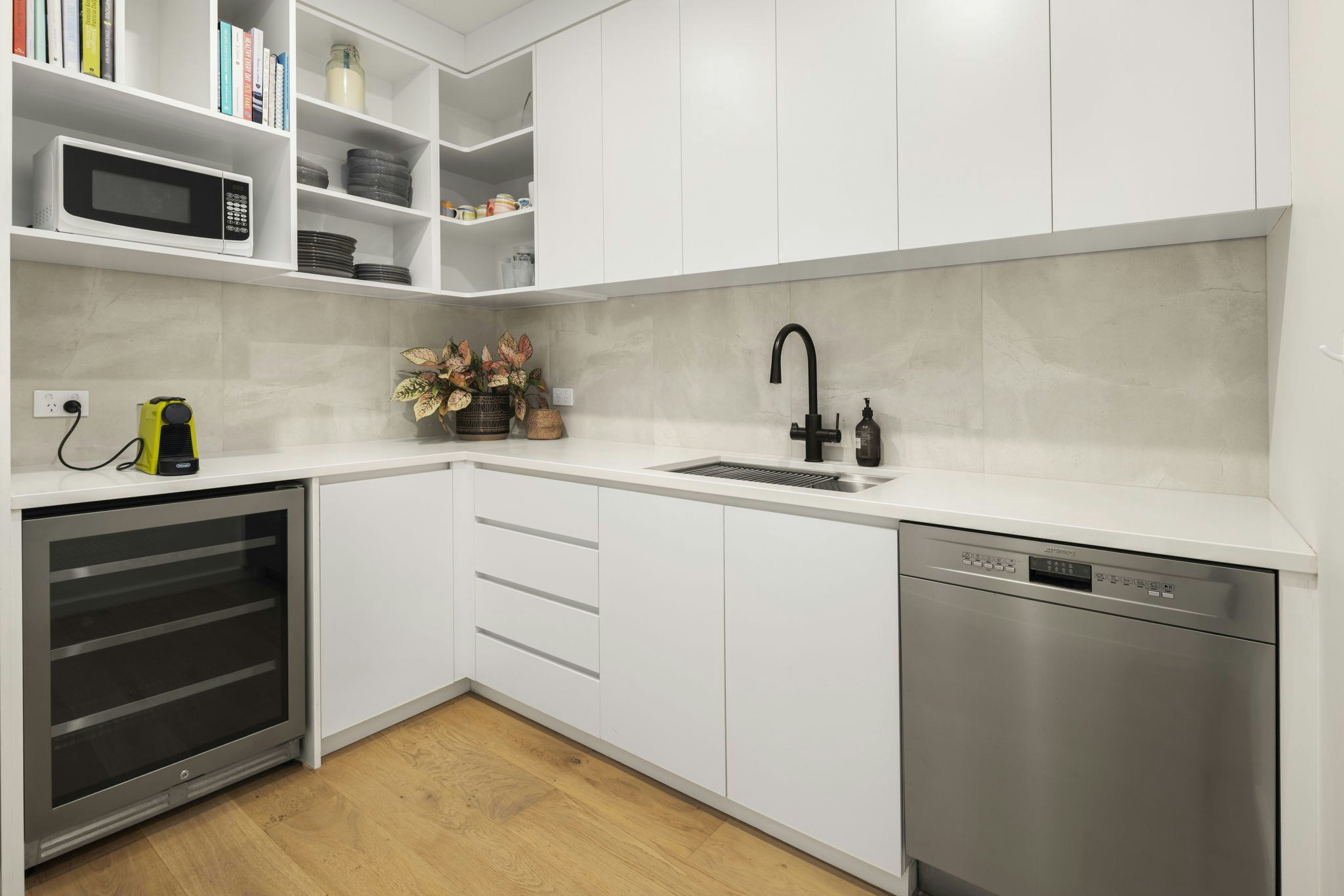 88 web or mls in House AR5 4708t