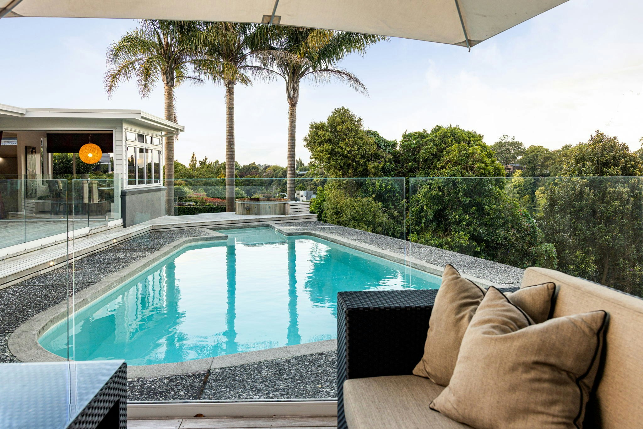 89 web or mls in House AR5 7714