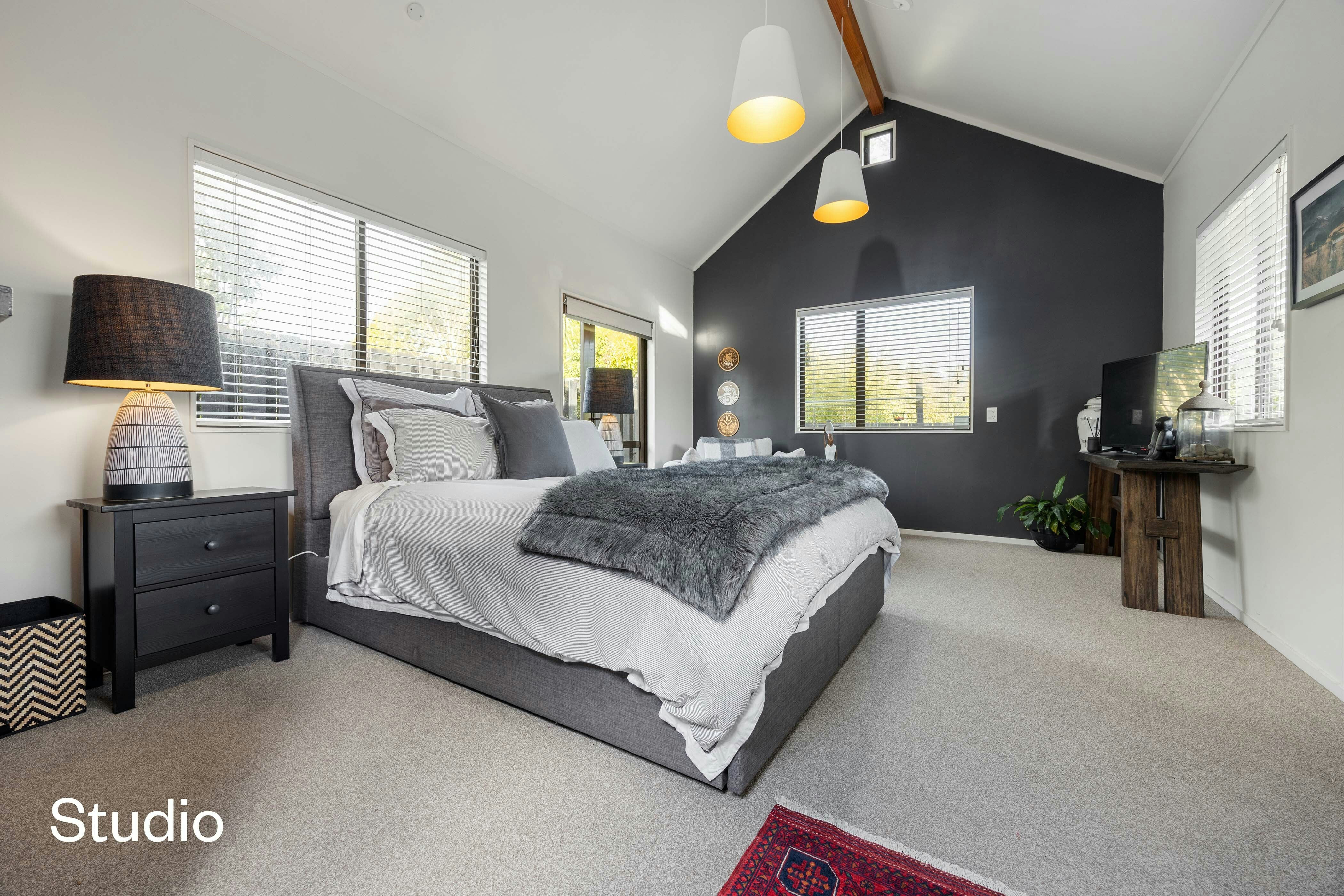 9 EDIT web or mls in House AR0 4296