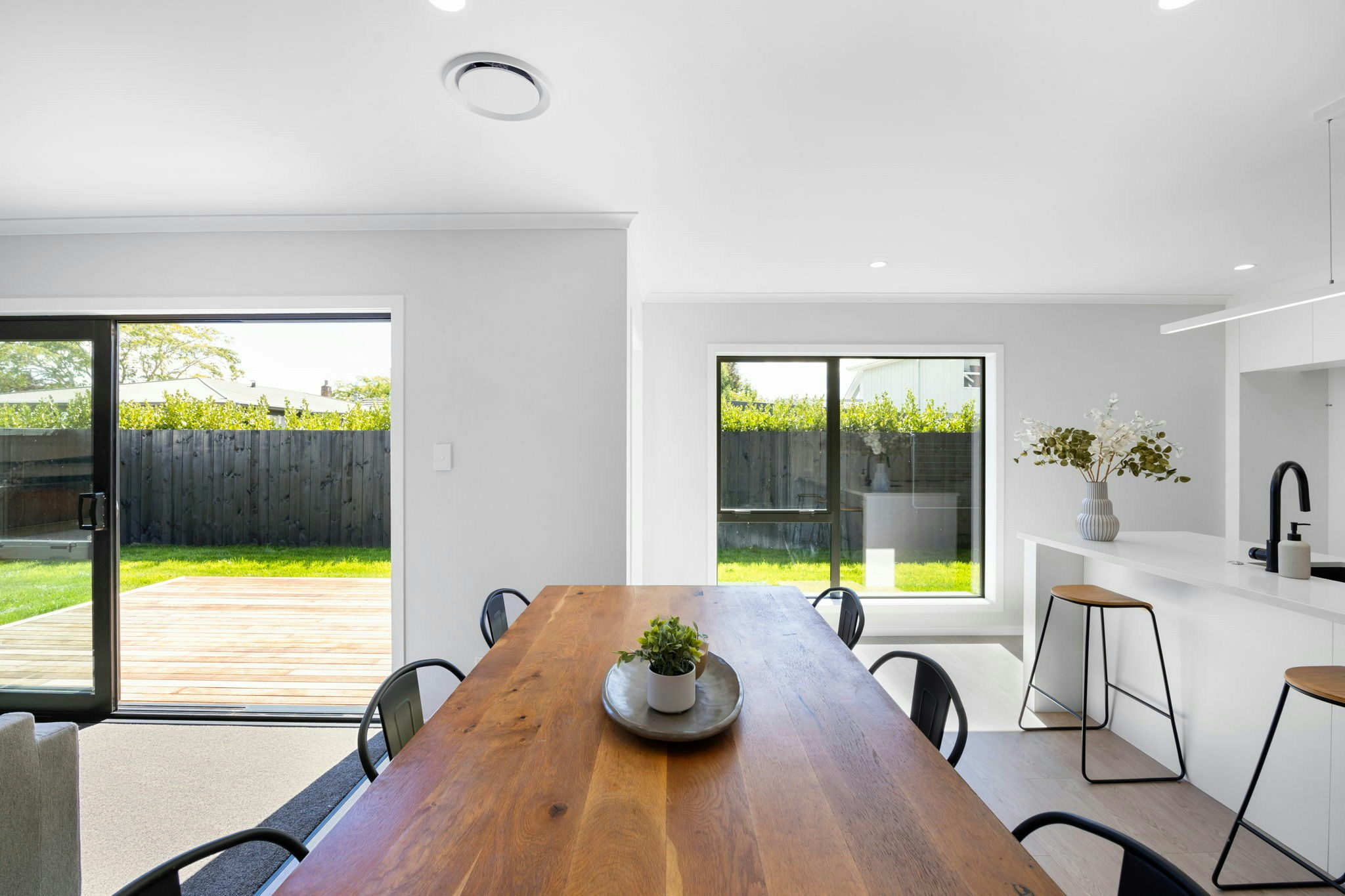 9 web or mls in House AR0 5609