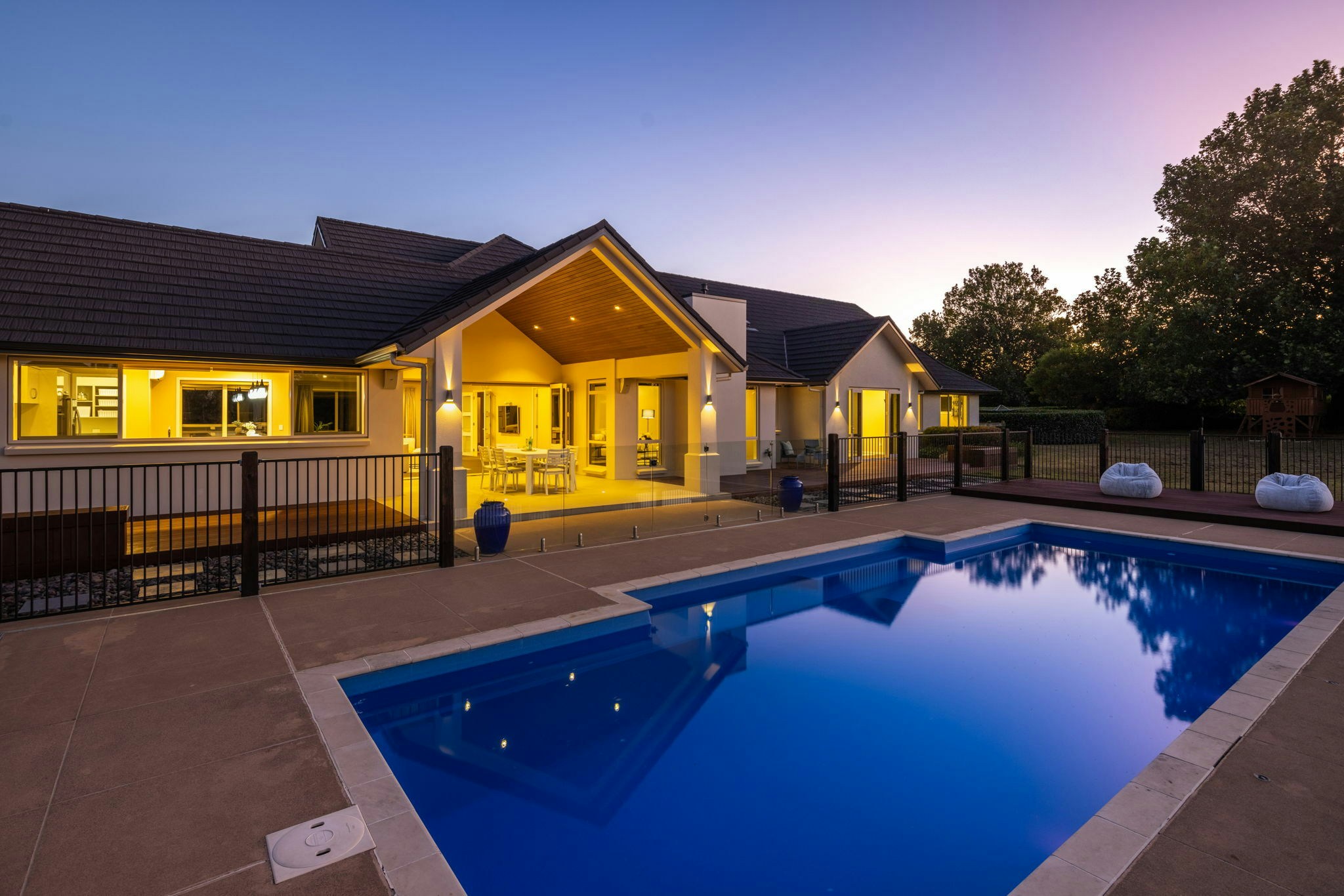 9 web or mls in House AR5 6292