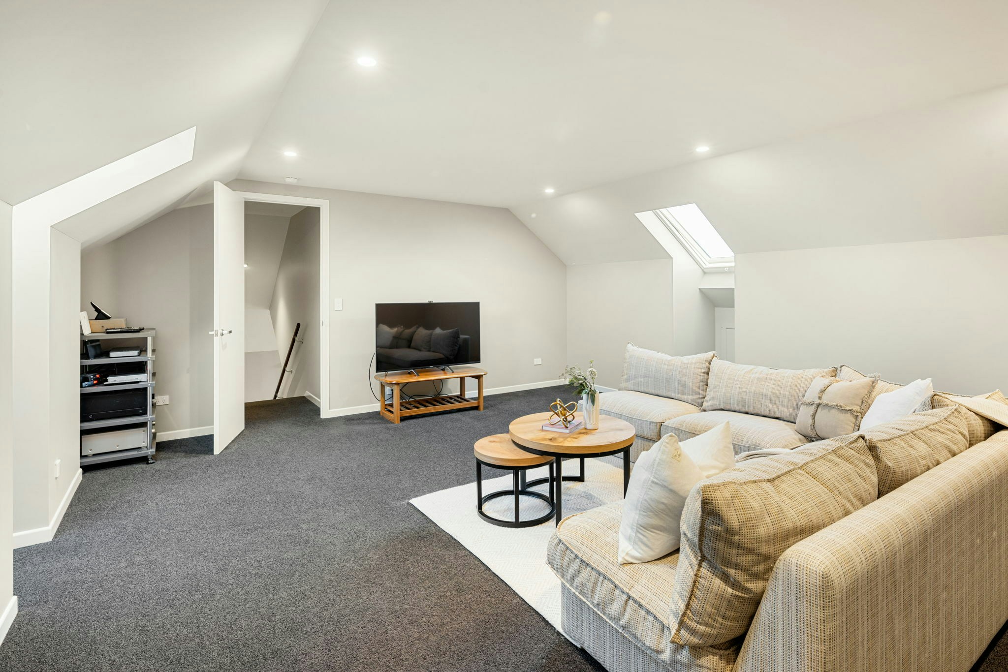 92 web or mls in House AR5 6111