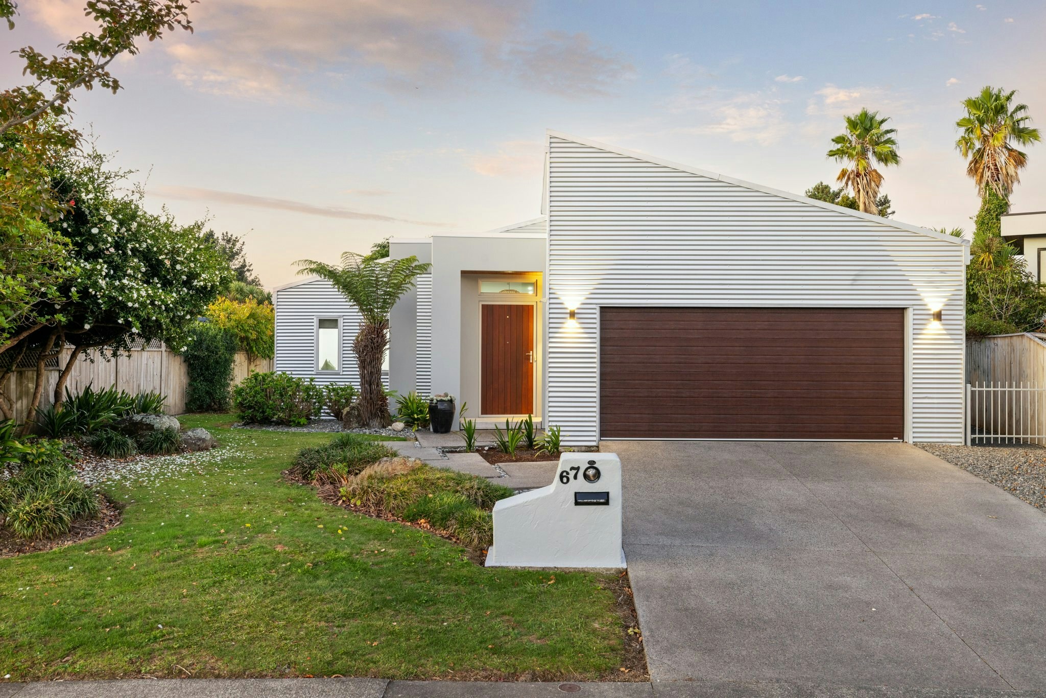 94 web or mls in House SR5 2299