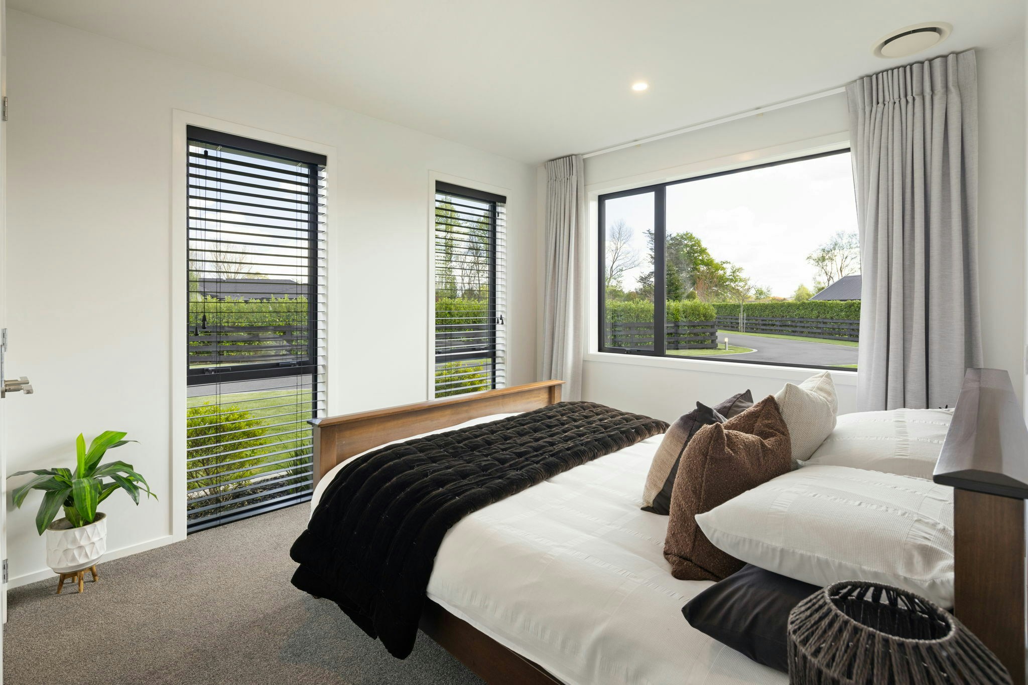 95 web or mls in House AR5 5446