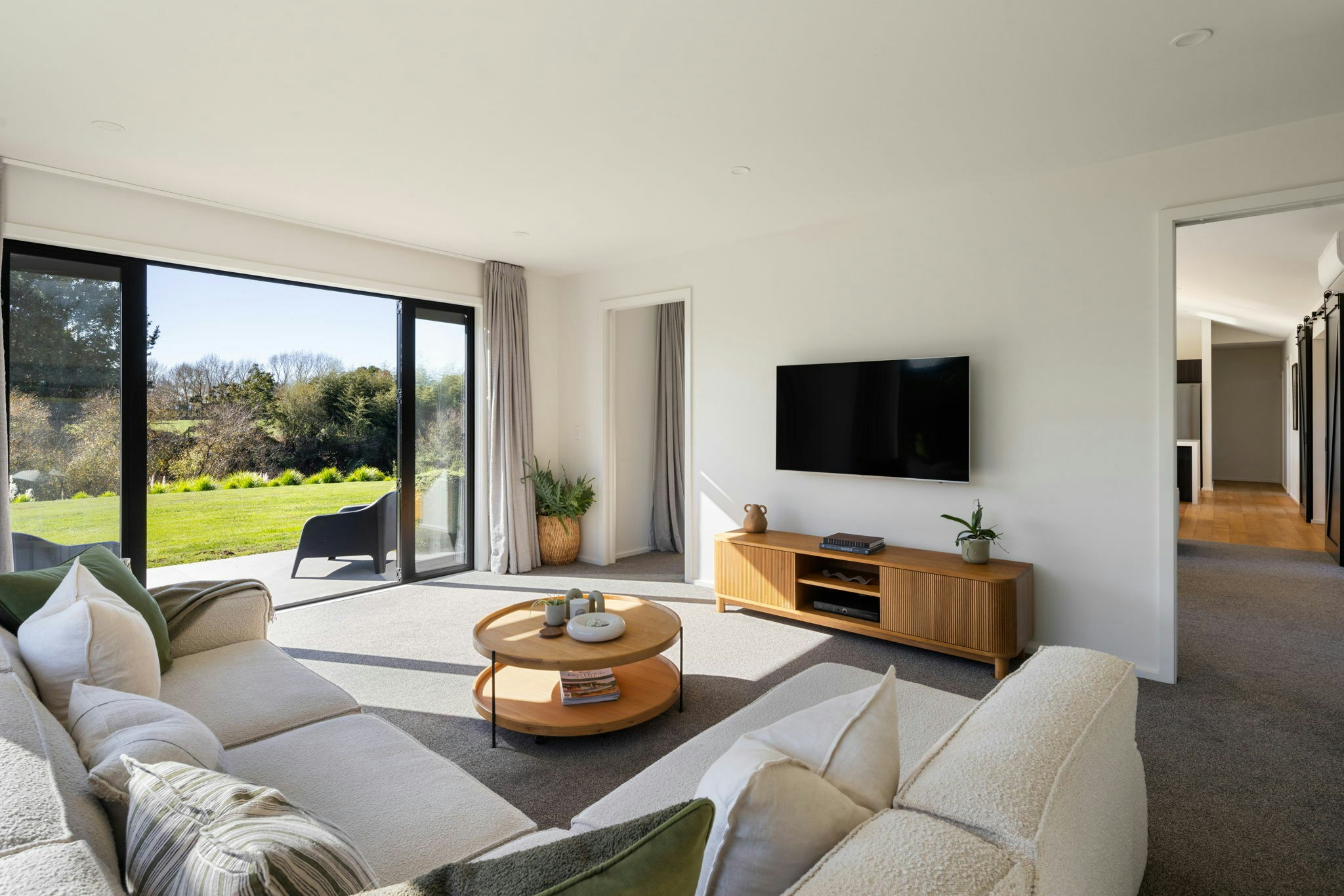 96 web or mls in House AR5 1515