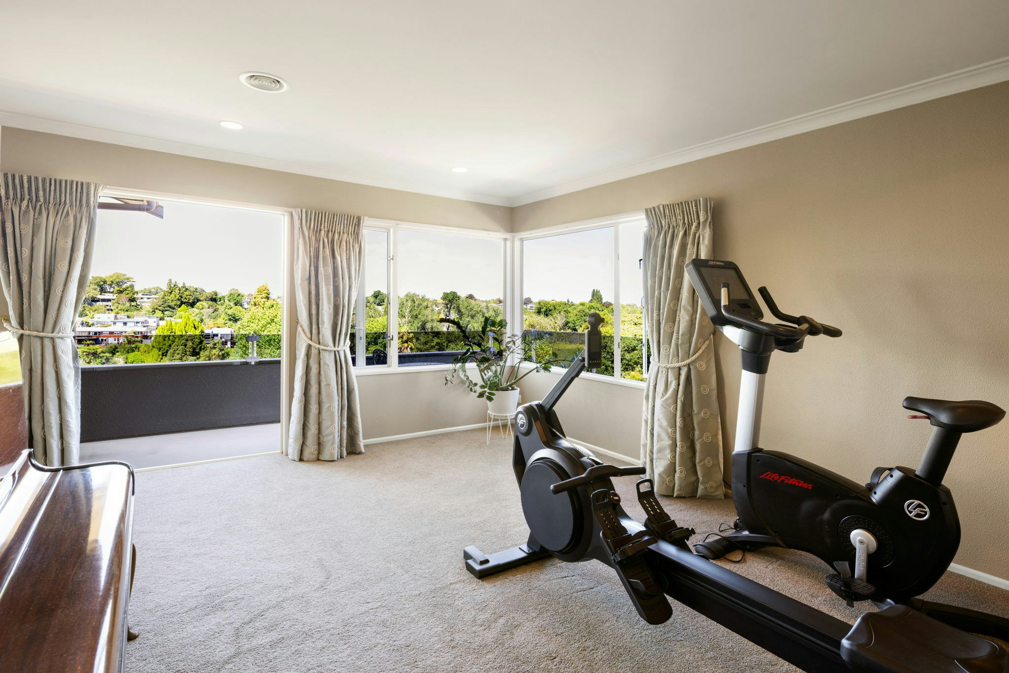 96 web or mls in House AR5 2265