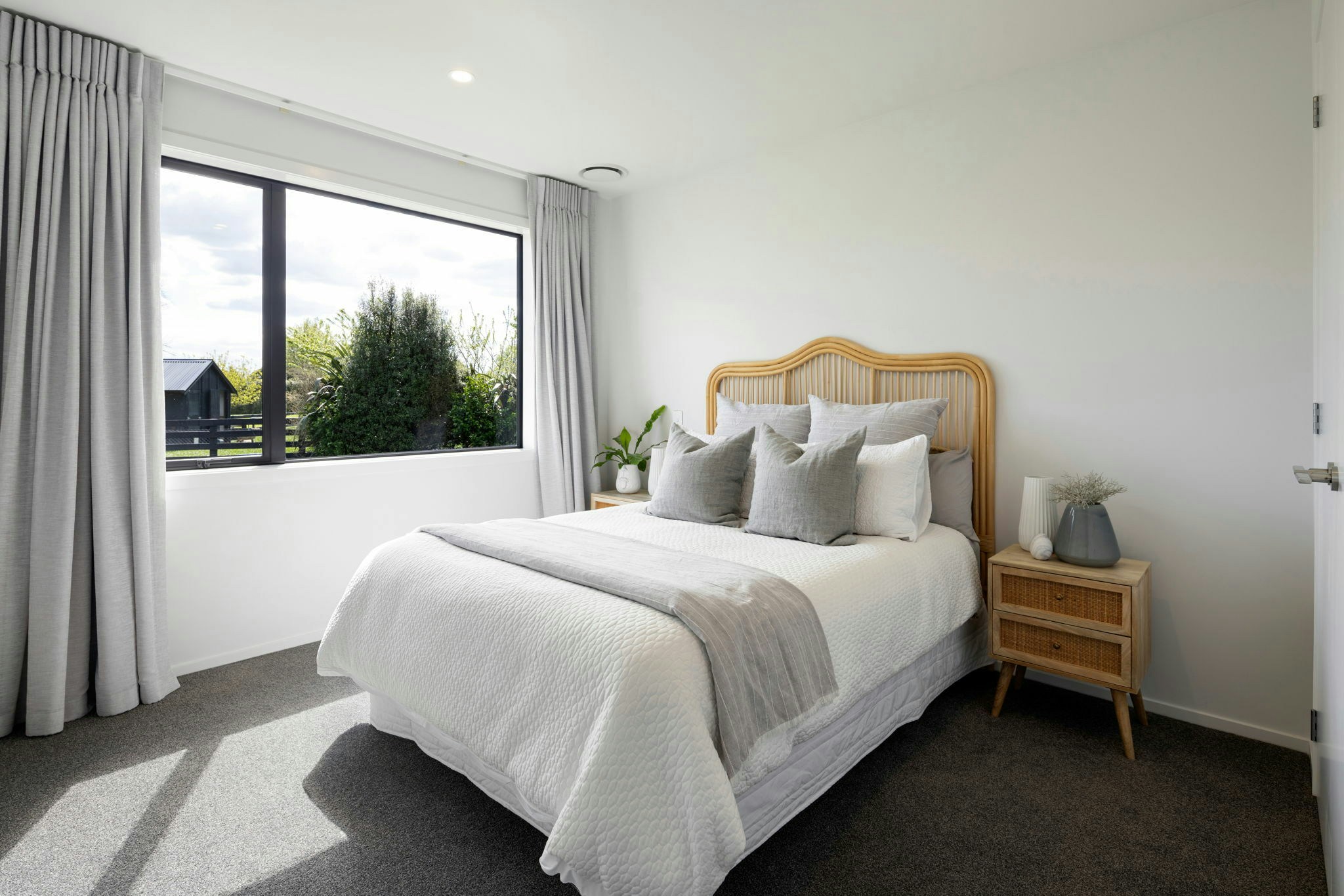 98 web or mls in House AR5 5426