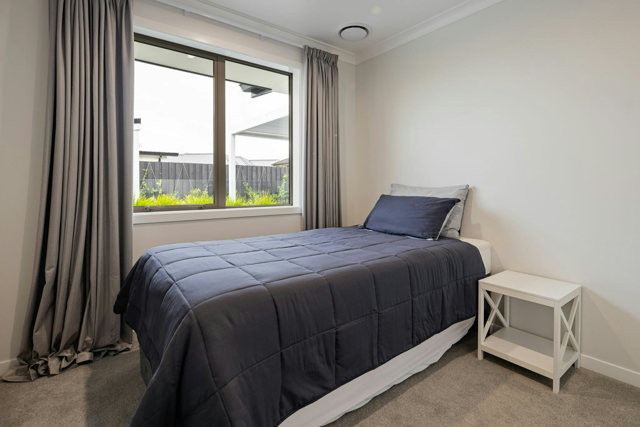 98 web or mls in House AR5 7958