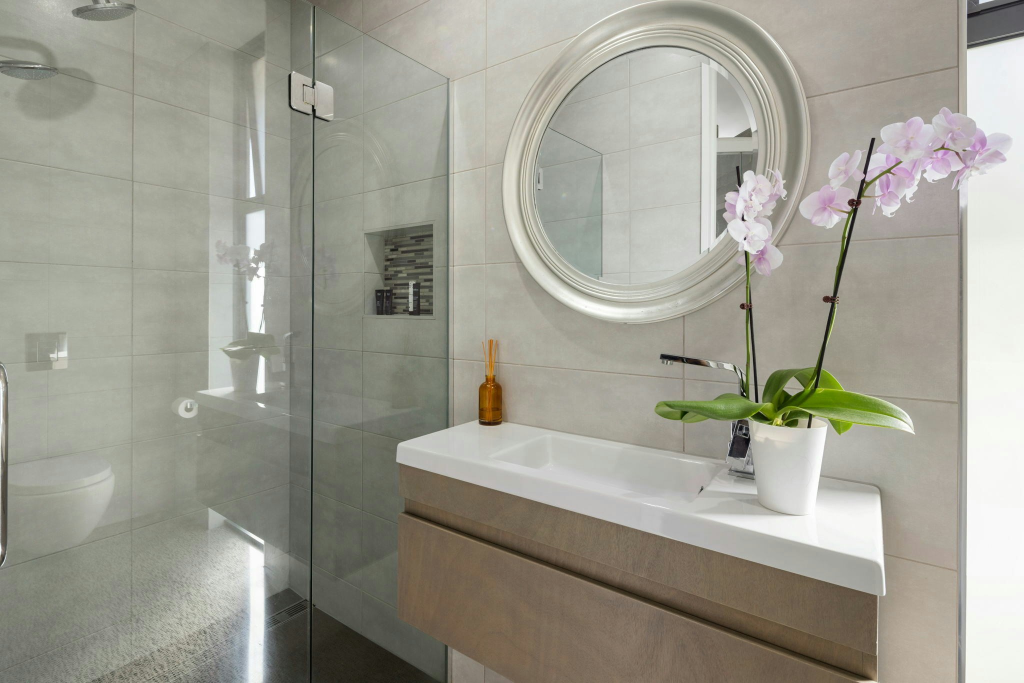 99 web or mls in House AR5 8109